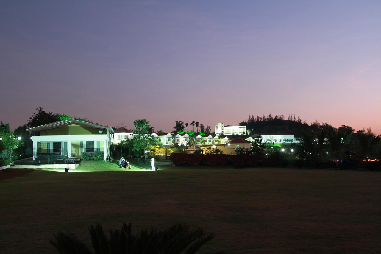 Savana Lake Resort Нашик Екстер'єр фото